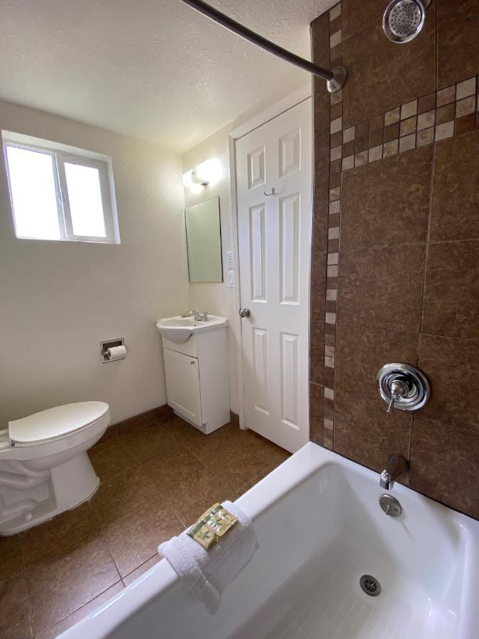 Economy Inn Paso Robles Extérieur photo